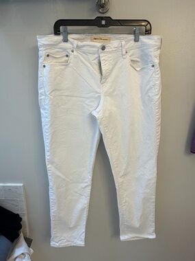 GAP White Women's Jeans Midrise best girlfriend style size 32